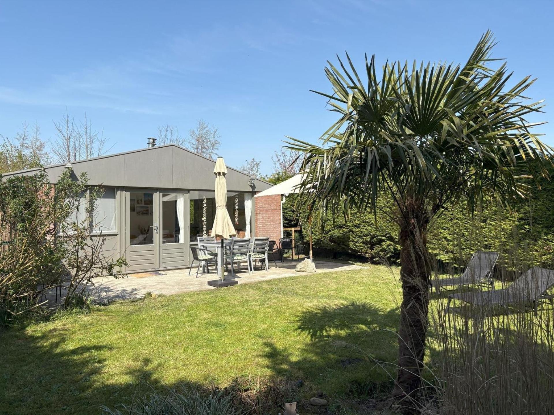 Gemuetliches, Helles Ferienhaus Mit Privatem Garten In Gepflegtem Ferienpark Warmenhuizen Exterior photo